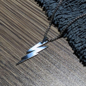 Lightning Pendant - Hunarr